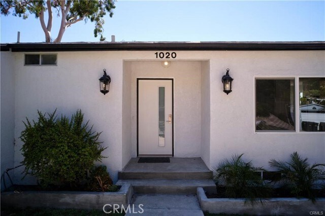 Building Photo - 1020 Lantana Dr