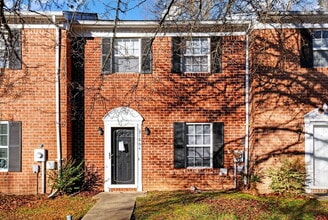 Building Photo - 21864 Ronald Dr