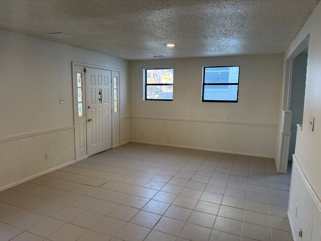 Foto del edificio - 607 Tenny Ave