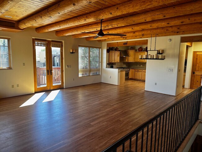 Planta abierta - 501 Rio Grande Ave