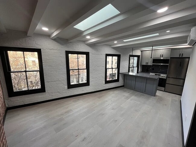 Foto del edificio - 564 Hudson St