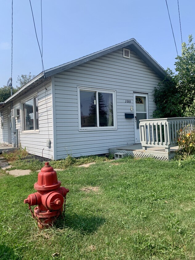 Primary Photo - 2003 S 12th Ave W