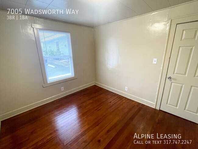 Foto del edificio - 3 Bedroom refinished hardwood floors & vin...