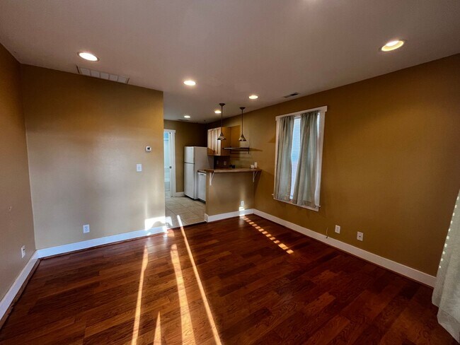 Foto del edificio - Downtown Bremerton Charmer