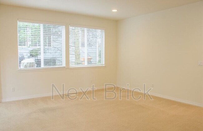 Building Photo - 12950 NE 204th Pl