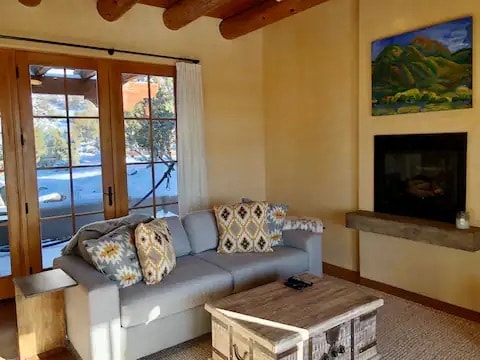 Building Photo - 122 Cerrito de Baca