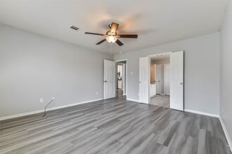 Building Photo - 1217 Quarterhorse Dr