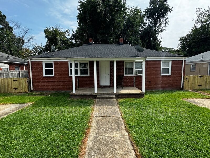 211 Rogers Ave Unit A, Norfolk, VA 23505 Condo for Rent in Norfolk