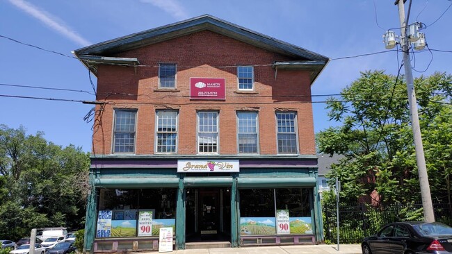 Building Photo - 28 E Grand Ave