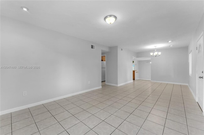 Building Photo - 6130 SW 47th St