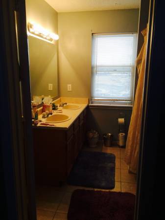 Building Photo - 4060 Crabtree Ct