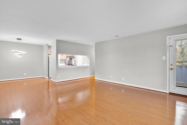 Foto del edificio - 1966 The Woods II