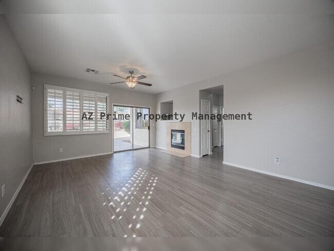 Foto del edificio - 2414 W Lewis and Clark Trail