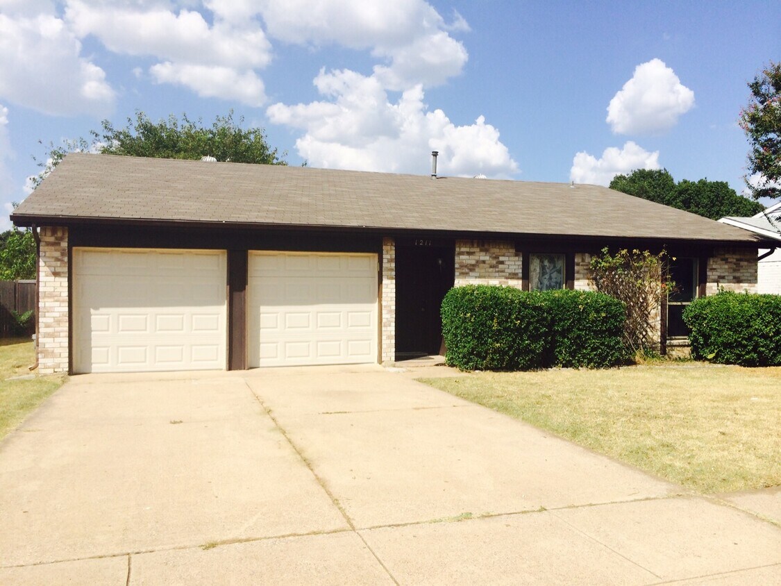 1211 Brush Creek Dr, Richardson, TX 75081 House for Rent in