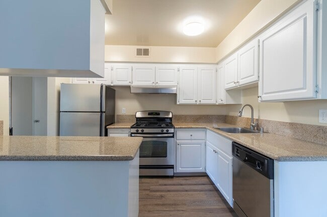 Foto del interior - Riverside Gardens