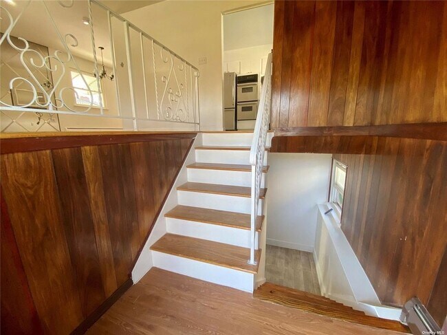 Building Photo - 163 Park Ave