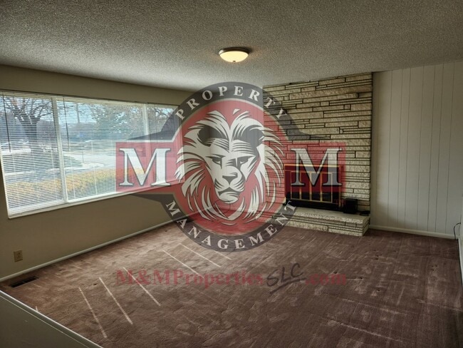 Building Photo - Great 4 Bd 2 Ba Home in Taylorsville