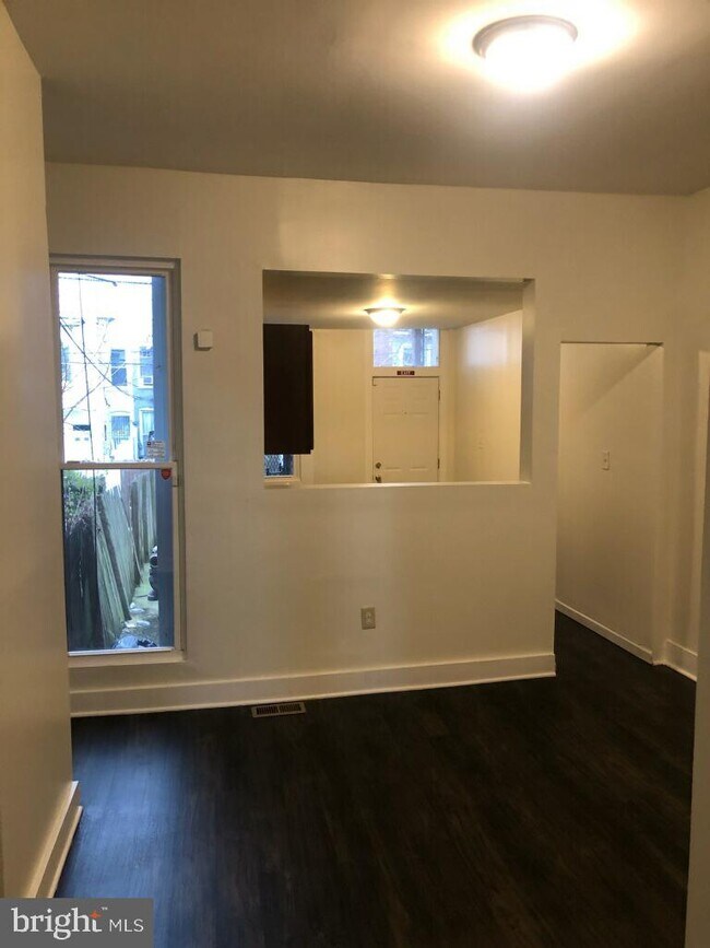 Foto del edificio - 2412 Brentwood Ave