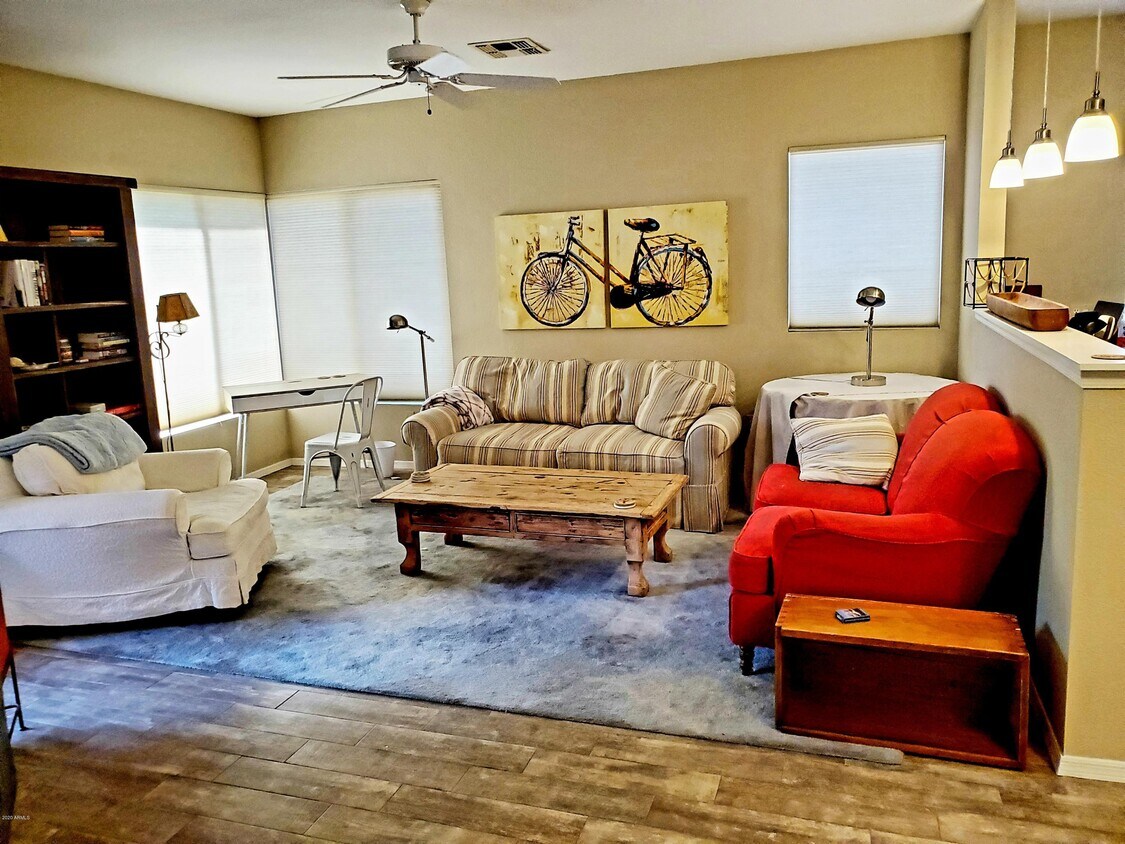 1411 E Orangewood Ave Unit 203, Phoenix, AZ 85020 Apartment for Rent