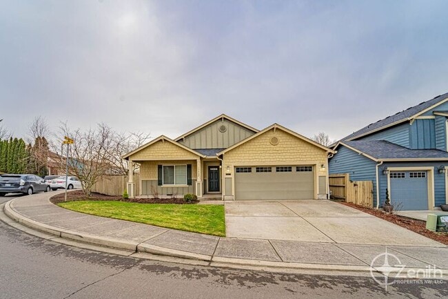 Building Photo - 10402 NE 67th Ave