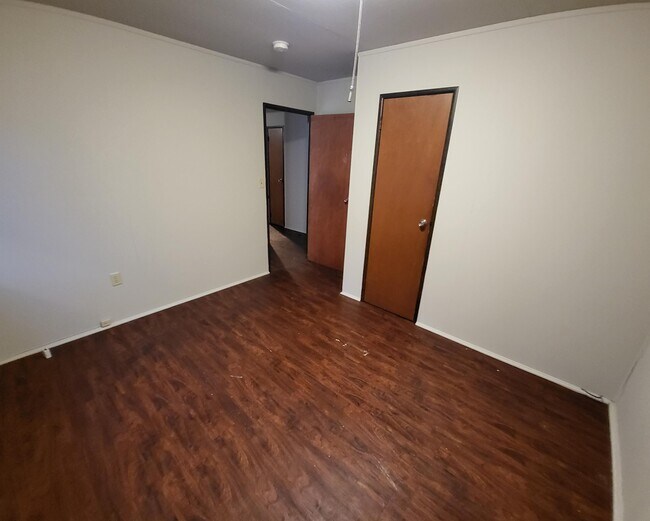 Foto del edificio - 22147 Karlov Ave