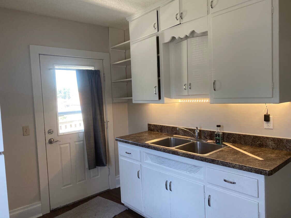 Foto principal - 311 7th St NW