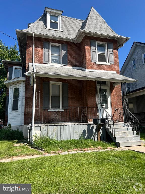 Building Photo - 38 N Richardson Ave