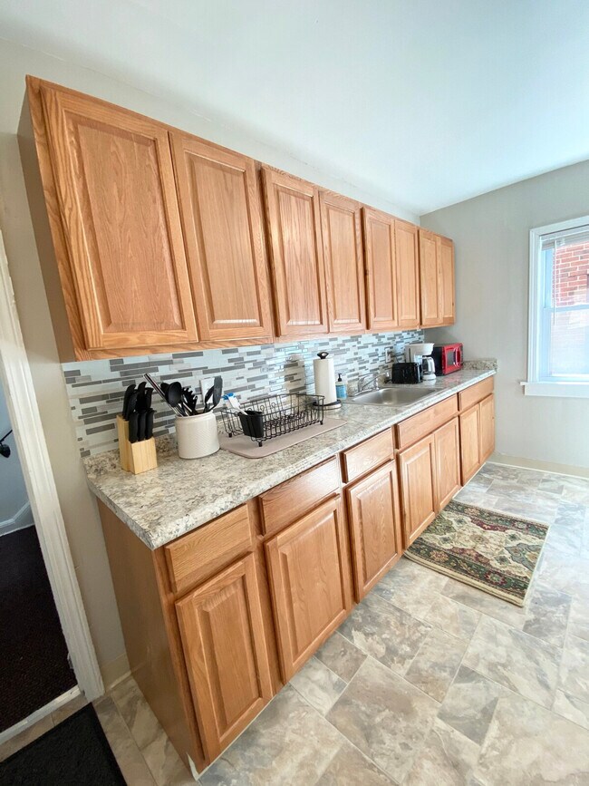 Foto del edificio - 2199 Cranston Rd