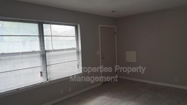 Foto del edificio - 819 Connecticut St