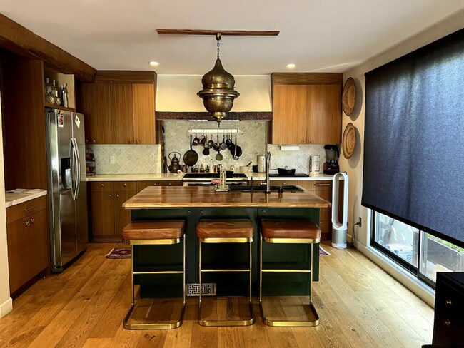 Foto del edificio - 1126 N Hoover St