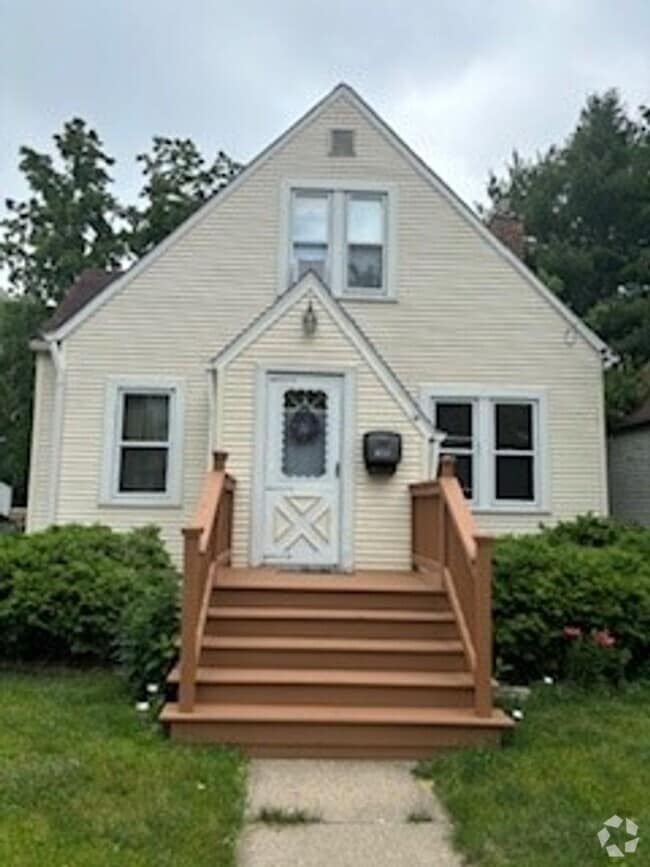 Building Photo - 1805 Winchester St