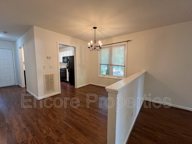 Building Photo - 4201 Sunscape Ln