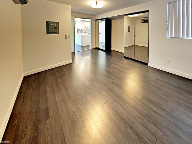 Foto del edificio - 2104 Columbia St