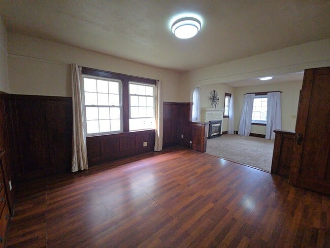 Foto del edificio - 2BR Eureka home features fully-fenced yard!