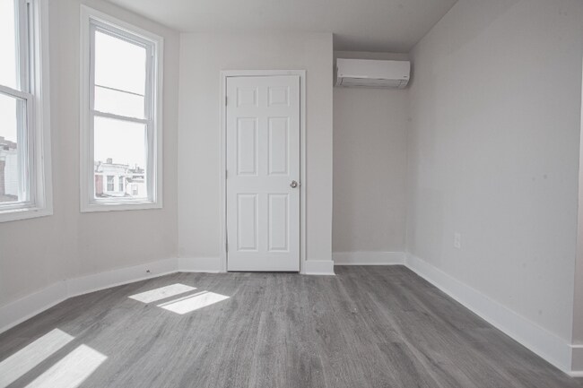 Foto del edificio - 2825 N Newkirk St