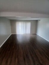 Building Photo - 106 N McKinley Ave