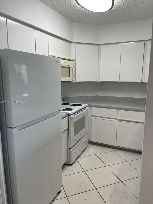 Foto del edificio - 8115 NW 17th Manor