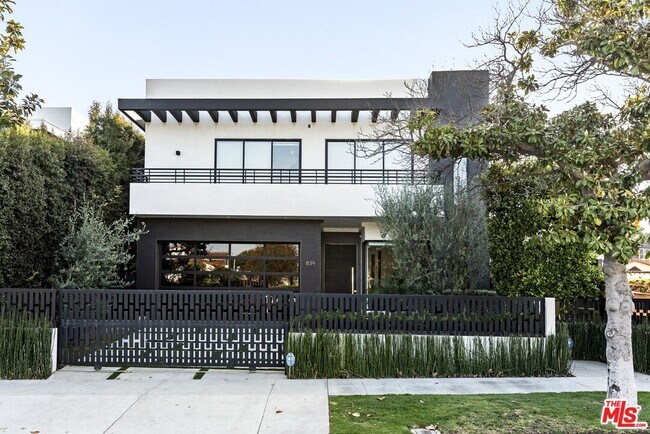Foto del edificio - 839 N Gardner St