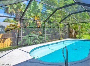 Building Photo - 4053 Seaoats Ln