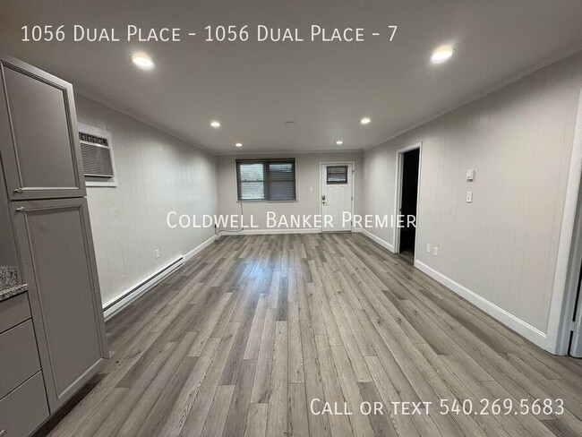 Foto del edificio - 1056 Dual Pl