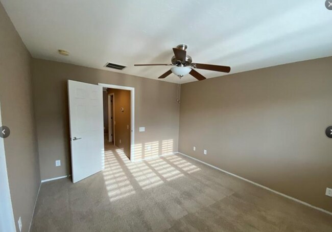 Building Photo - 2613 Le Pontet Terrace