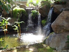 Building Photo - 343 Hobron Ln