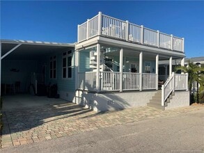 Building Photo - 118 NE Bay Dr