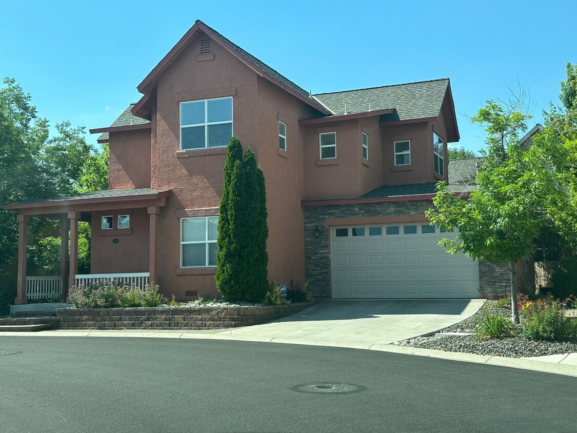 Primary Photo - Beautiful 2 story home in Sparks