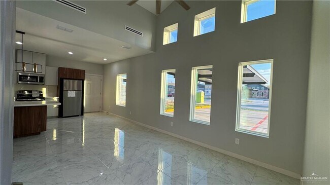 Foto del edificio - 10 Hidden Hls St