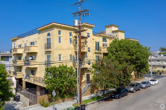Building Photo - 4871 Klump Ave