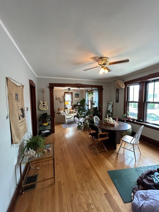 Photo - 3549 N Damen Avenue-1