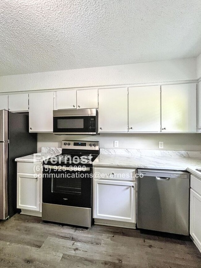 Building Photo - Spacious 4-Bedroom, 2-Bathroom Home with C...