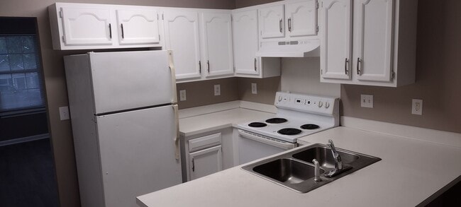 Foto del edificio - 1623 Dendy Ln