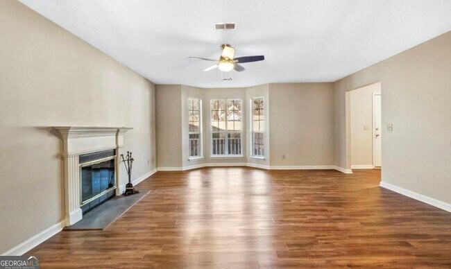 Building Photo - 1495 Chapel Hill Ln SW